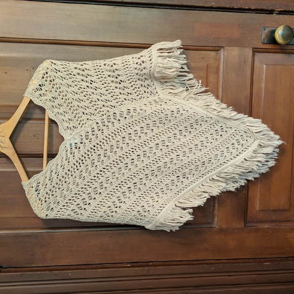 Vintage Knit Poncho - Picture 2 of 5